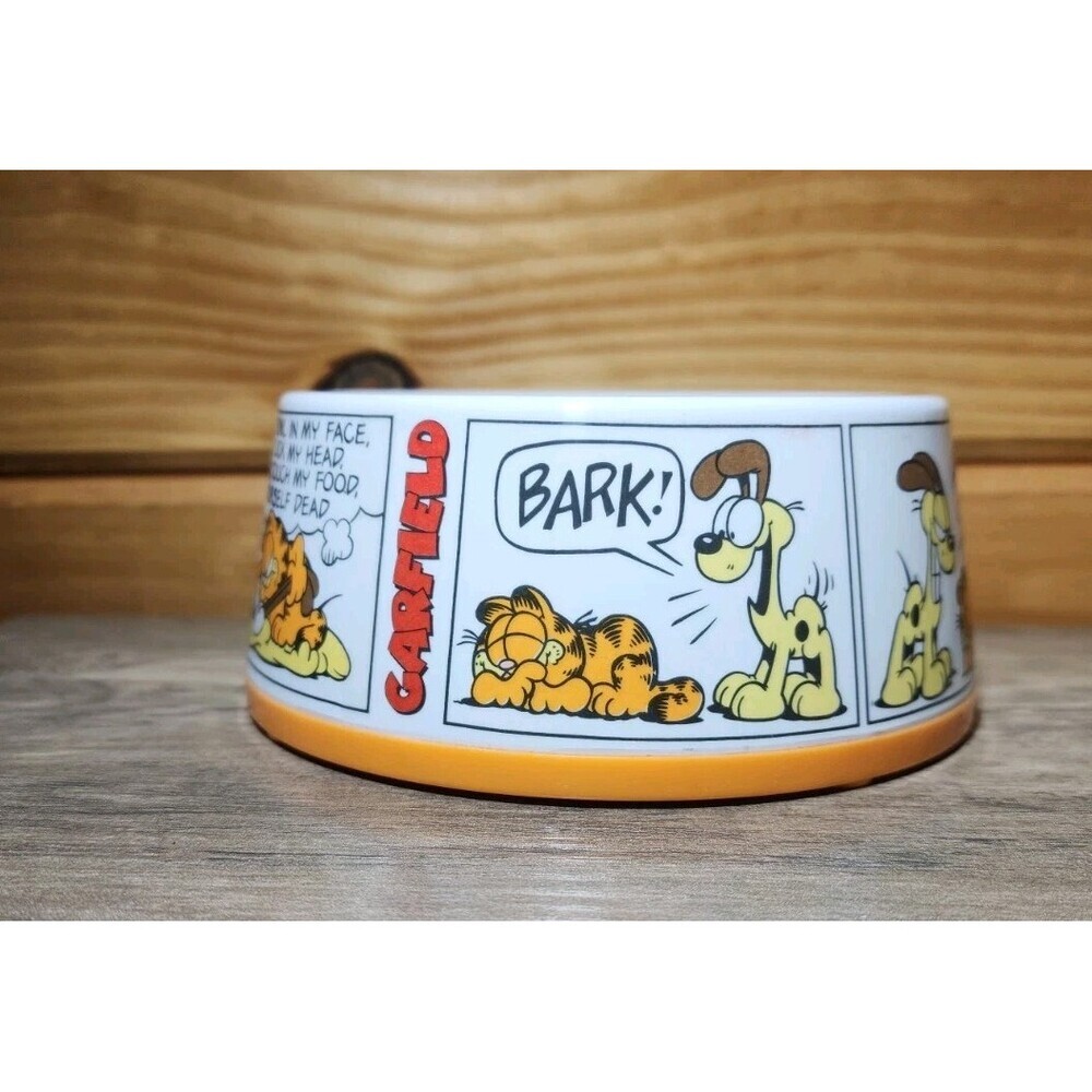 Dakin Garfield Plastic Pet Bowl 1983 Carlson Marketing Group Mail-order Bowl.